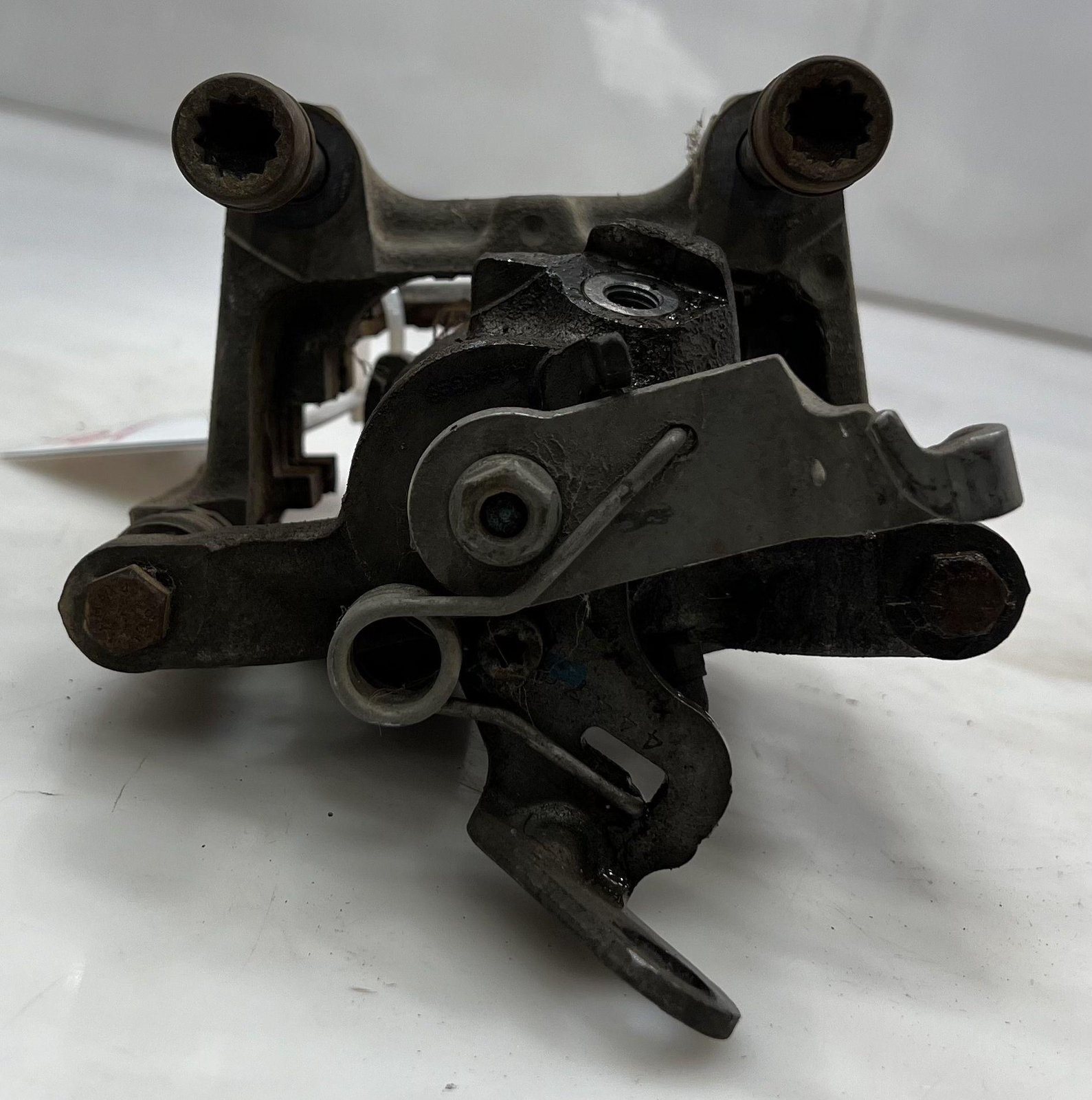 15 21 Volkswagen Passat Rear Brake Caliper Assembly LH Driver Side