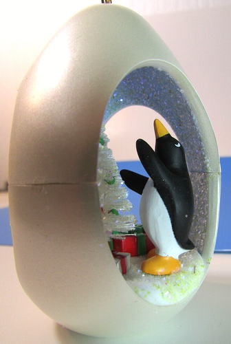 Hallmark Ornament 1989 WINTER SURPRISE - Picture 3 of 14