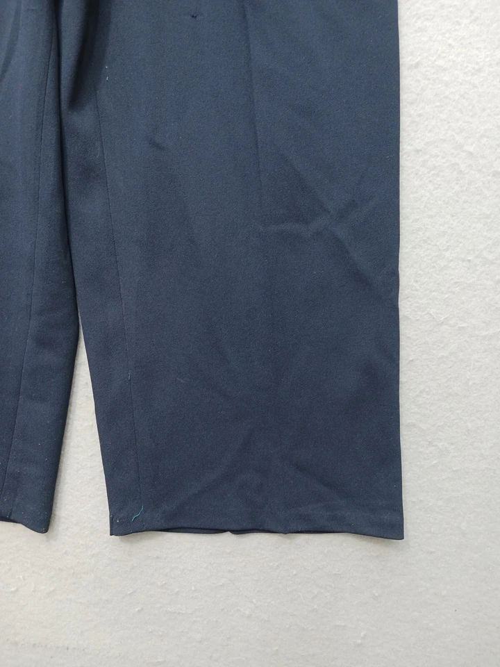 Macacão feminino Tommy Hilfiger 2 azul marinho sem mangas gola V perna larga escritório - Imagem 3 de 4