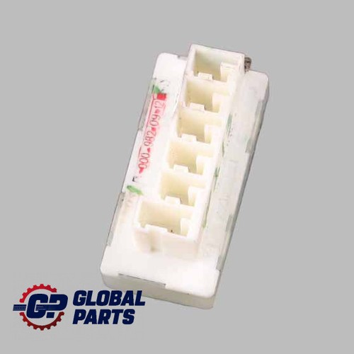 Voltage Converter Mercedes W176 W222 W246 Power Distributor Fuse A0009820912 - Picture 8 of 12