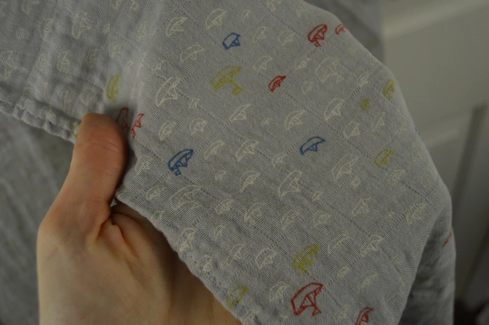 Gymboree Barcos de Papel Bebé Manta Envoltura Gris Blanco Azul Rojo Velero Barco Foto 3 de 4