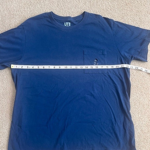 Uniqlo UT Disney Mickey Mouse Pocket T-Shirt Graphic Tee XL thumbnail 5