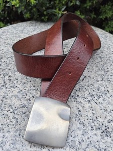 Eddie Bauer Womens Brown  Leather Jeans Silver Buckle  Western Belt Size : LARGE