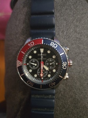 Seiko Prospex PADI Solar Diver Chronograph Special Edition V175-0EY0   200m