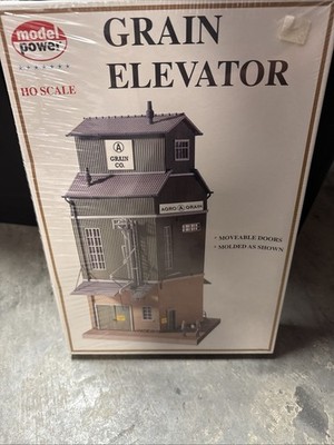 HO  Model Power Grain Elevator No. 306