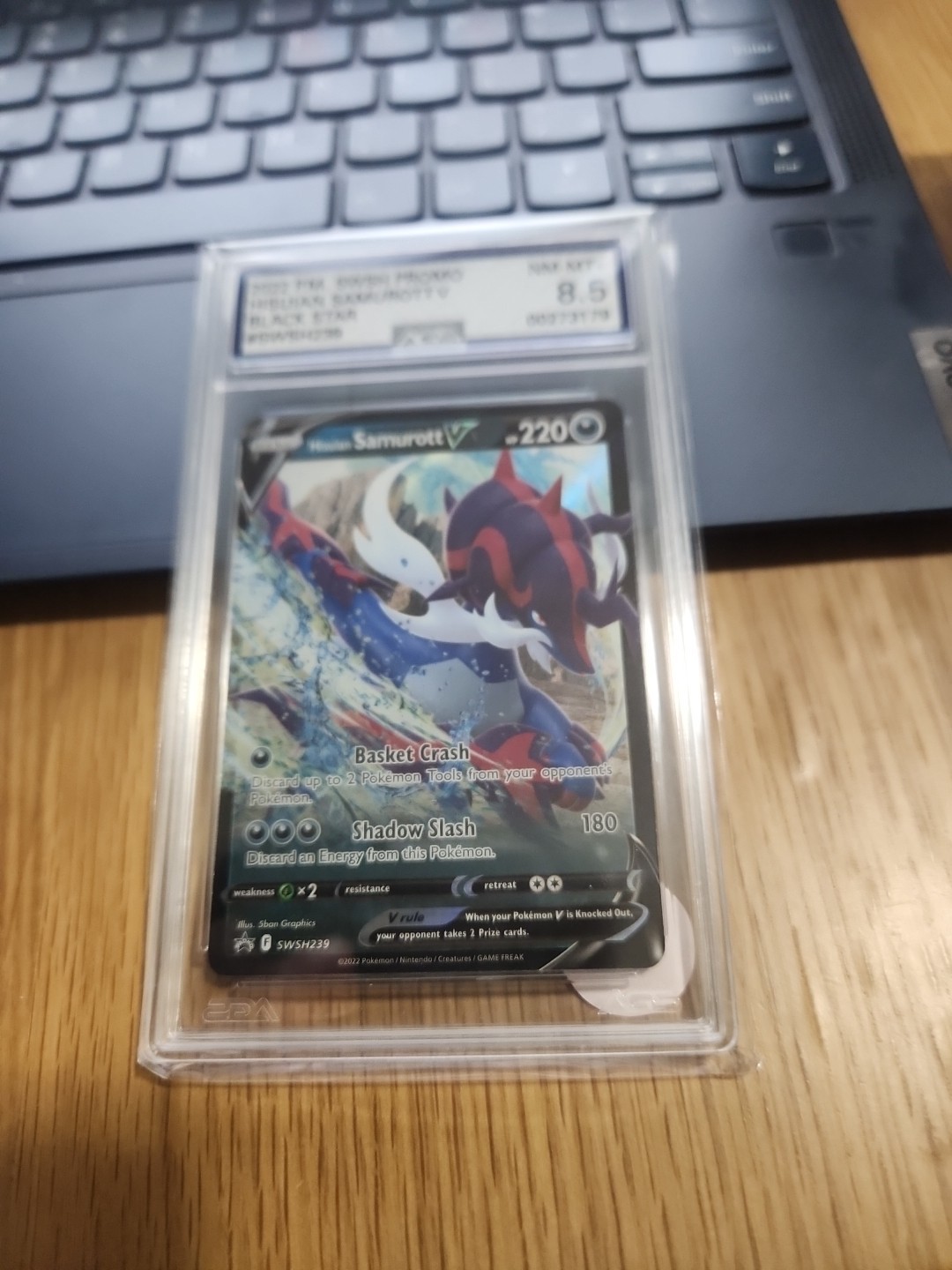 Pokémon TCG Hisuian Samurott v SWSH239 Black Star Promo Card (NM Condition)