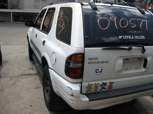 REAR BACK DOOR Rodeo Passport 98 99 00 01 02 03 04 White 419231 Foto 3 de 4