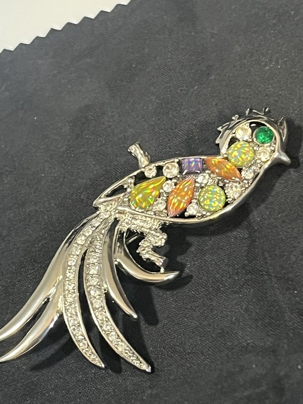 Parrot Bird Brooch Silver Tone Multicolor Rhinestone Opal Style Pin