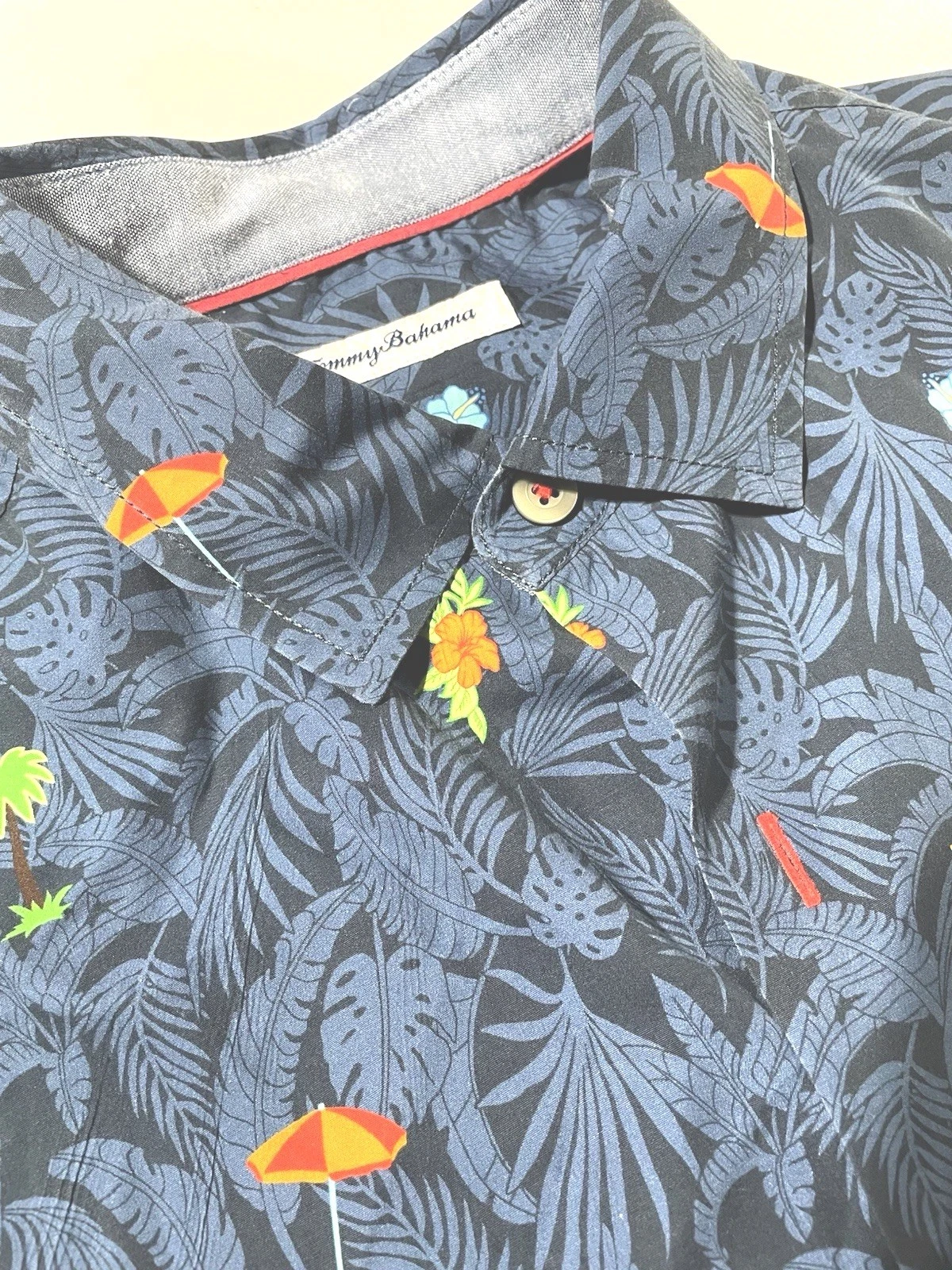 Tommy Bahama Tropical Hawaiian Girls Hula Pineapple Button Up Shirt Sz. Large