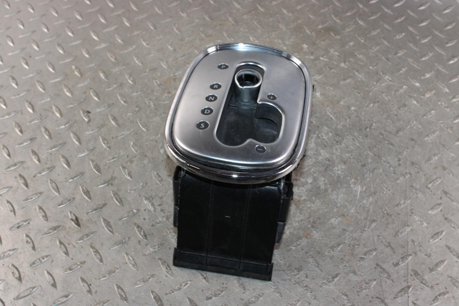 Bentley Flying Spur 2014-2018 Dash trim bezel Chrome