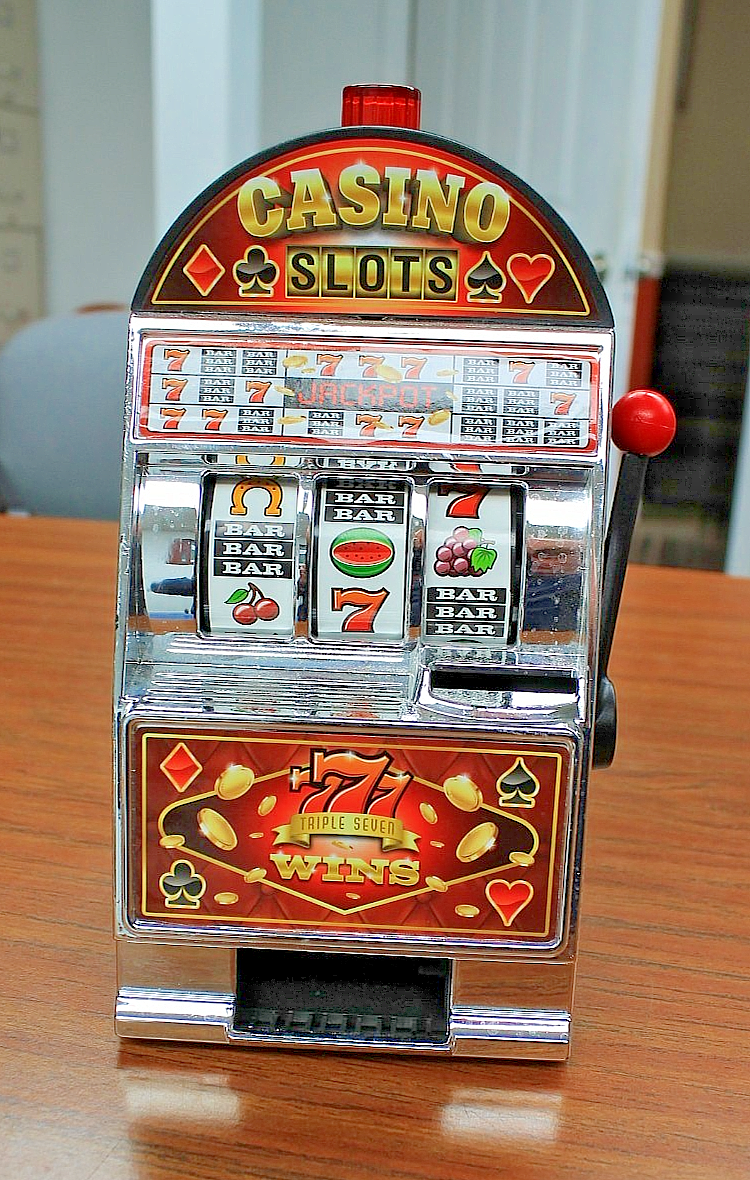 Sharper Image Toy Casino Slots Machine 8.5