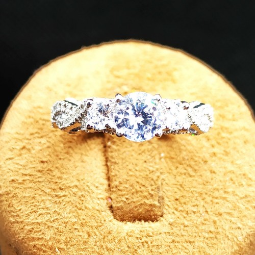 Elegant 3.50CT Simulated Diamonds Solid Sterling Silver Wedding Solitaire Ring - Picture 5 of 12