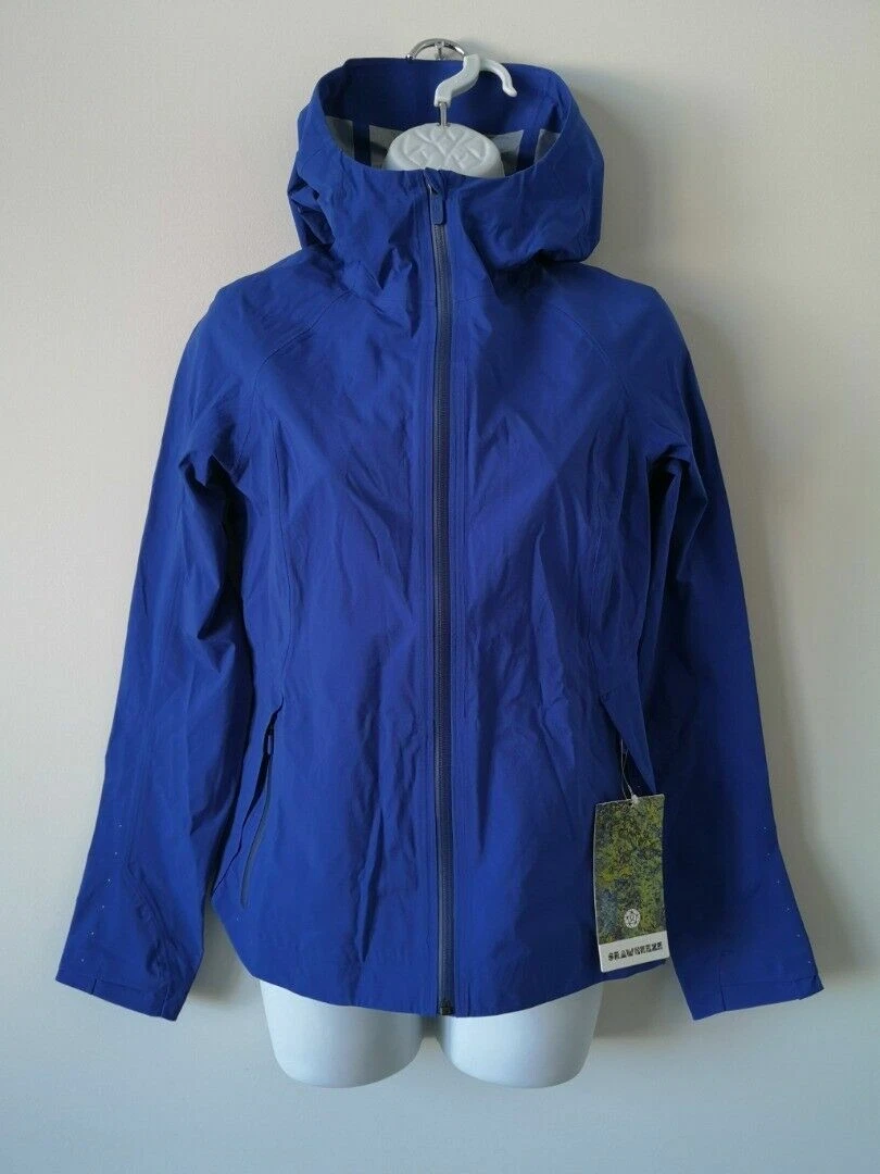 Lululemon rain store is calling jacket