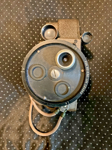 Revere Eight Model 99 Movie Camera - Untested, Sold As-Is (Great Condition) - Picture 4 of 6
