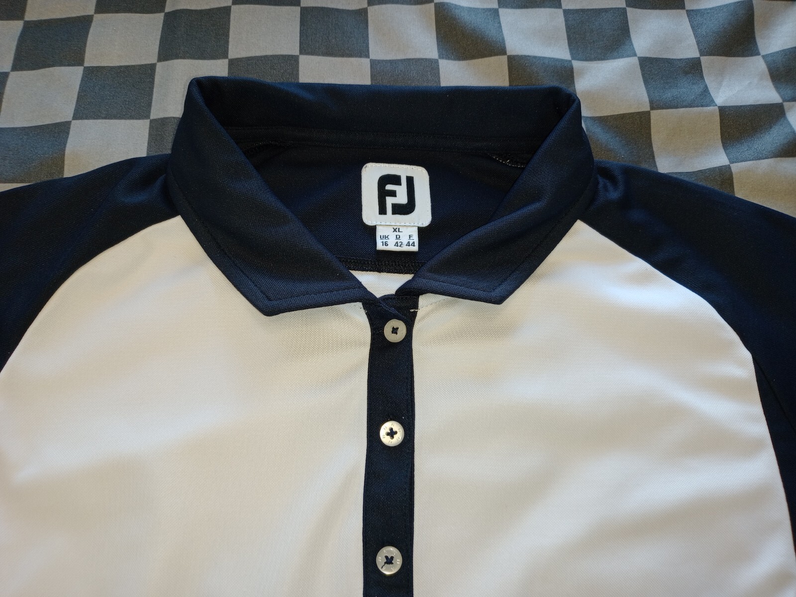 Picture 2 of 5