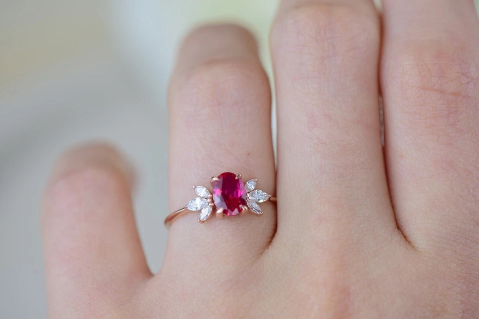 Anillo de plata esterlina enchapado en oro de 18k anillo de piedras preciosas de rubí natural para mujer y niña Foto 2 de 4