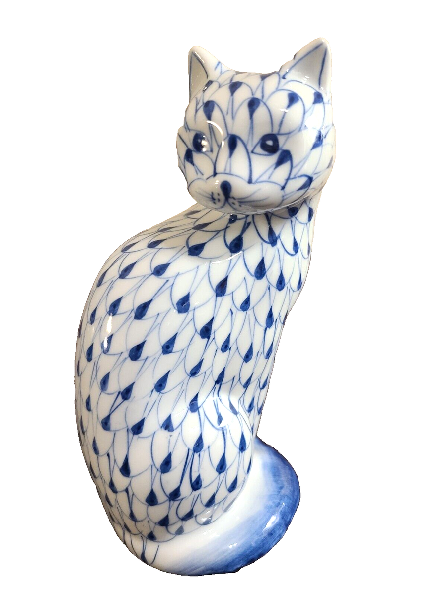 ANDREA by SADEK Sitting Cat in Blue and White Fishnet 7.5