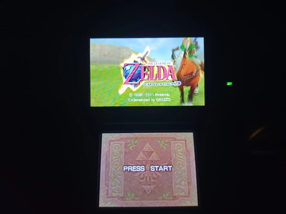 Nintendo 3DS Midnight Purpl ●Cargador ●Batería nueva ●Sin lápiz óptico ●Juego Zelda Ocarina Foto 4 de 4