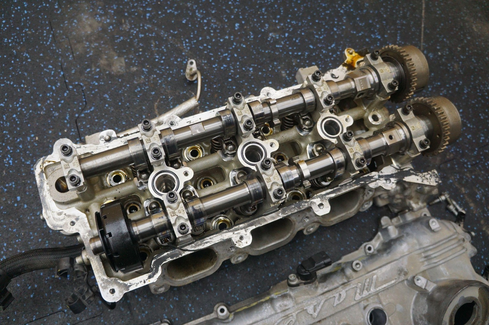 Left 3.0L V6 F160 Cylinder Head 302781 OEM Maserati Ghibli QP Levante 14+ *Note