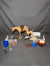 Breyer Ebony Shines & Charlize Farm Set