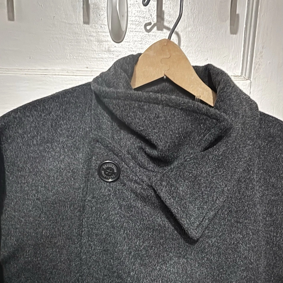 Men’s Pendleton Pea Coat, Size XXL - Image 4 of 4
