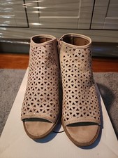 Girls Steve Madden block heel bootie Rhinestone sandals - size 3 Taupe Nude