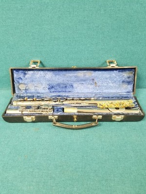 Gemeinhardt 2NP Student Flute in Case Serial # E13965 