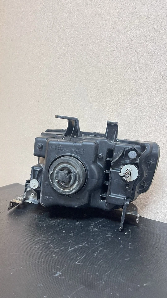 Оригинальная правосторонняя фара для Honda Ridgeline 2009–2014 годов выпуска от оригинального производителя - Изображение 4 из 4