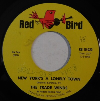 THE TRADE WINDS New York's A Lonely Town RED BIRD 45 RPM NM wol surf oldie