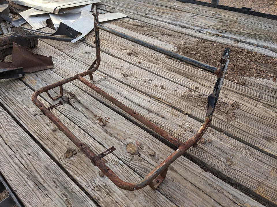 Marco de asiento de banco trasero Jeep CJ5 1955-81 CJ6 OEM original CJ7 YJ Willys Foto 2 de 4