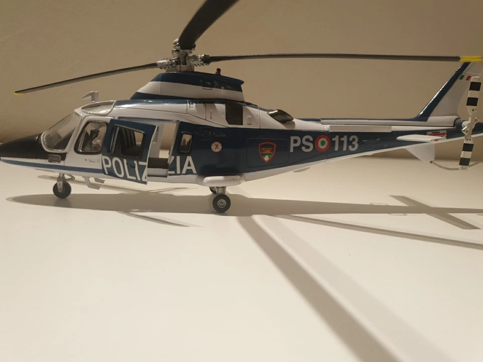Modellino Elicottero Agustq Westland AW109 Polizia Di Stato 1:43 Elicottero - Immagine 2 di 4