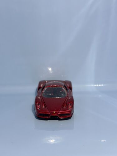 Hot Wheels Enzo Ferrari FAO Schwarz RED HTF 1:64 Real Riders Mint Loose - Picture 2 of 5