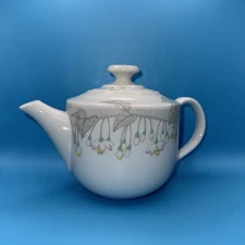Vintage 1980s porcelain teapot made in Japan from The Toscany Collection, TOS25