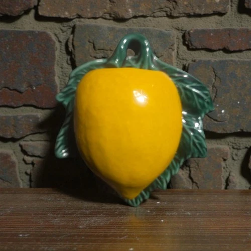 Vtg McCoy USA Pottery Lemon Wall Pocket 6" x 6.75" Planter Vase Kitschy MCM READ