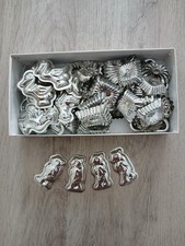 48 petits moules a chocolat en metal