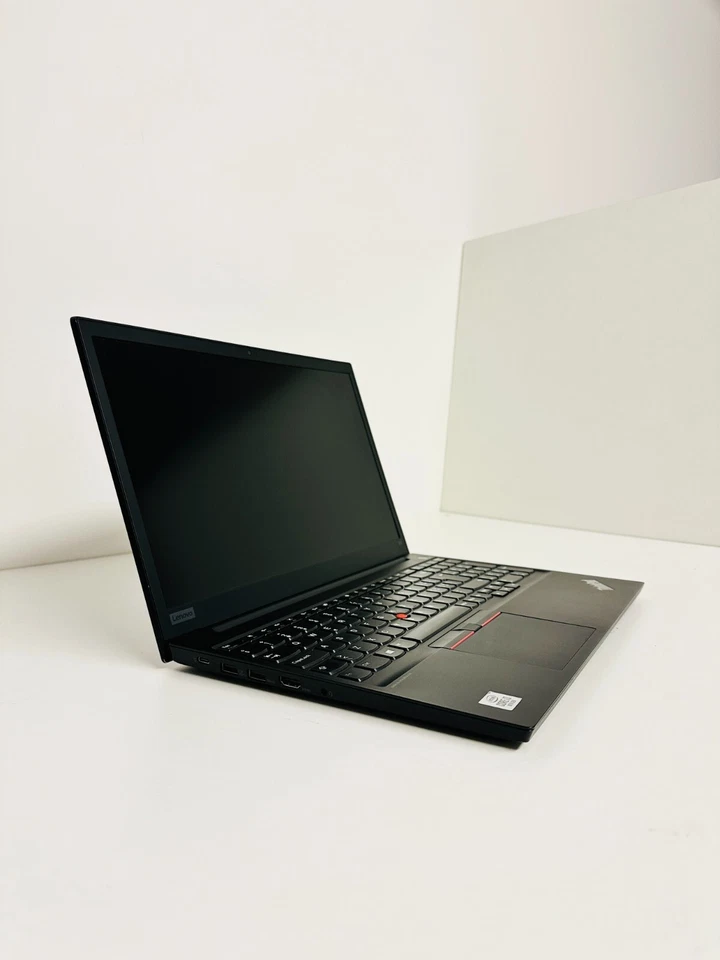 Lenovo ThinkPad E15 · i3-10110U · 8GB · 256GB, foto 4 di 5