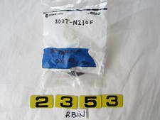 ALLEN BRADLEY 800T-N230F SELECTOR SWITCH WITH MOUNTING HARDWARE