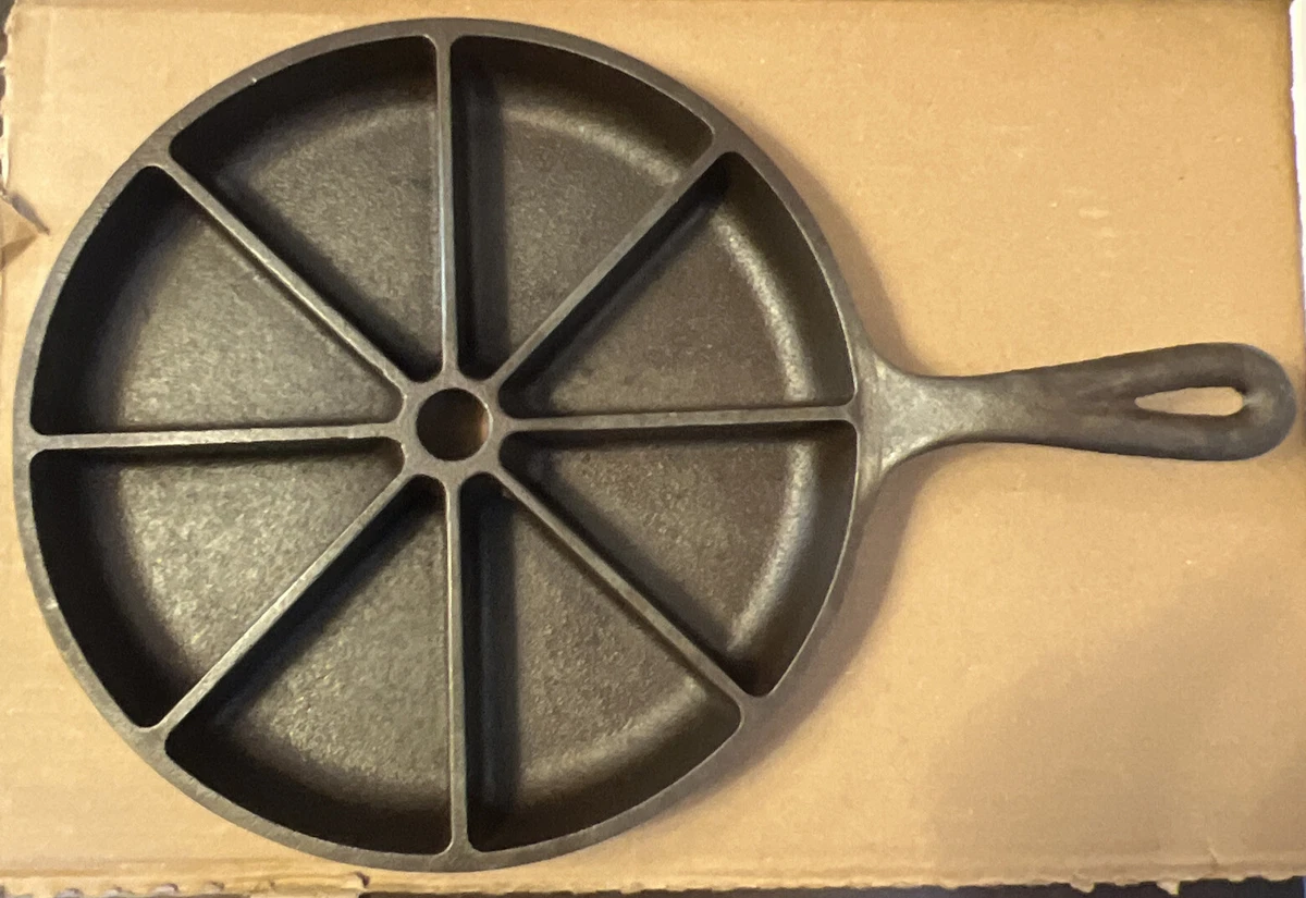 Lodge Cast Iron Cornbread Skillet 8 Wedge Pan 9” USA Made D1 8CB