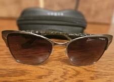 Vouge VO 3949-s Sunglasses And Case