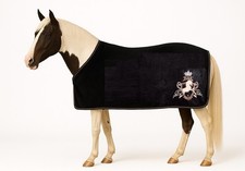 Hochwertige Pony Abschwitzdecke Fleecedecke aus Plüsch mit Stickerei Gr. 125cm