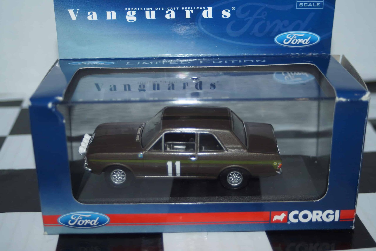 Vanguards Ford Lotus CORTINA MKII 1967 Gulf London Marathon VA04111 1:43
