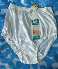 Vtg Lady Manhattan Size 6 Silky Soft Touch 100 Nylon Hicut Brief Panties NWT