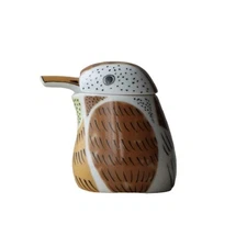 Soy sauce dispenser with a sparrow design. Drip-free Arita ware tableware Japan
