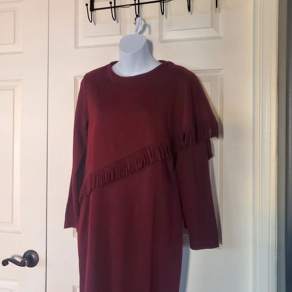 Vestido Lennie For Nina Leonard Borgoña Tejido Adjunto Flecos Bufanda Romántico PM Foto 2 de 4