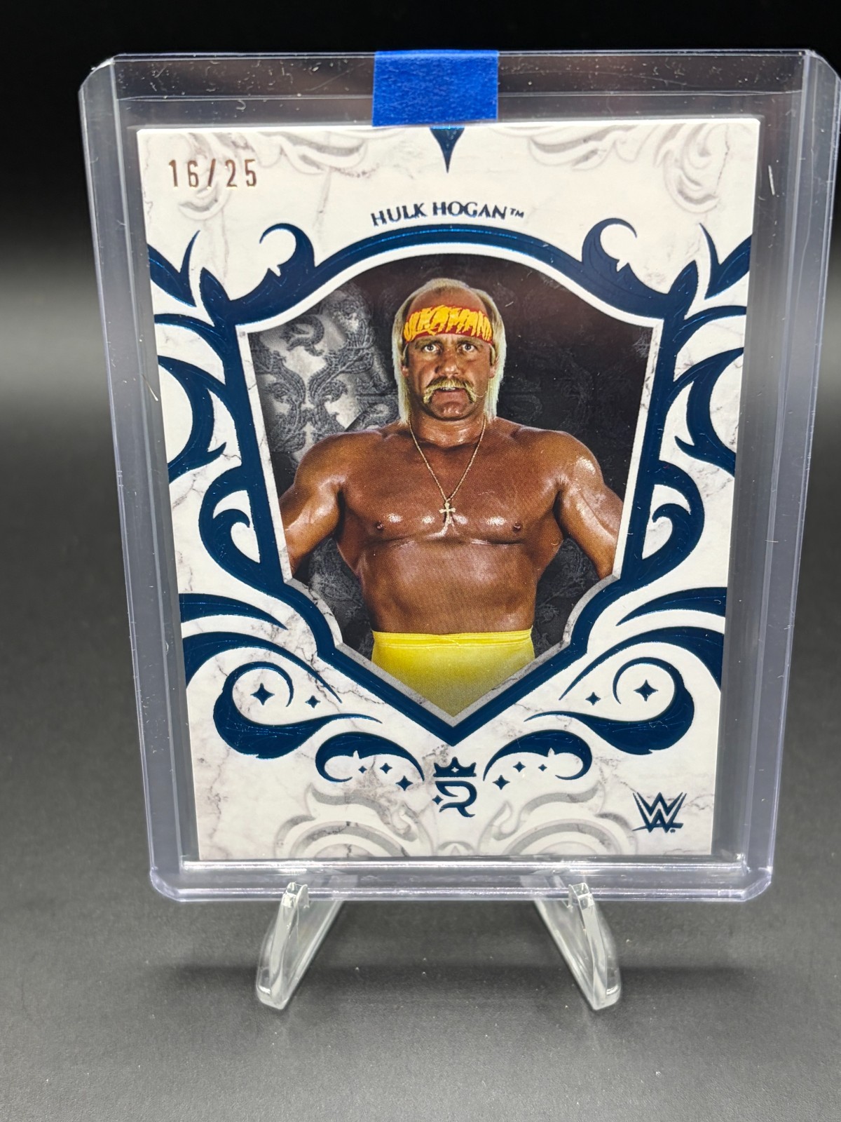 2025 Topps Royalty WWE Hulk Hogan Blue /25 #035 SP 16/25
