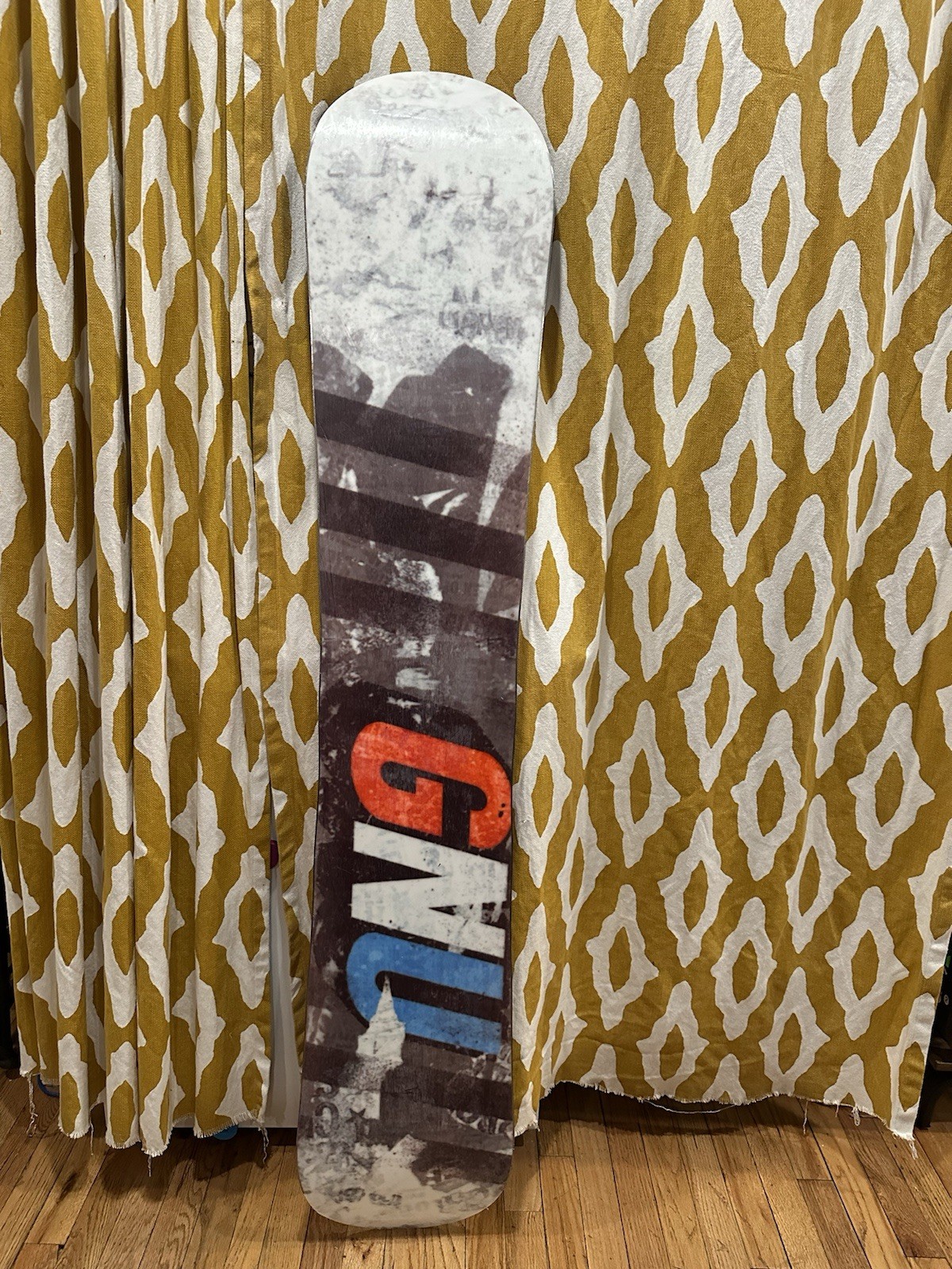 GNU Carbon Credit 159cm All-Mountain Snowboard (rocker)