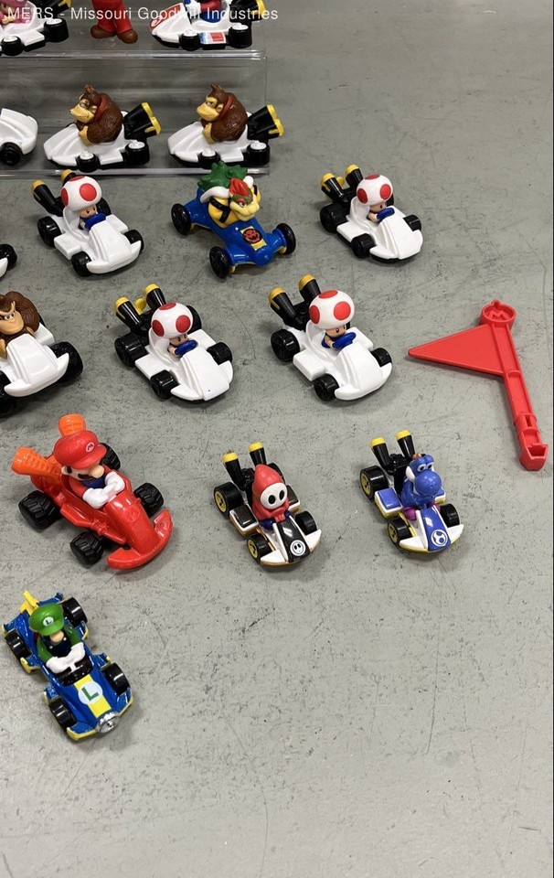 Nintendo Super Mario Mario Kart Toy Figure Lot Mario Luigi Toad 45+ PC ...