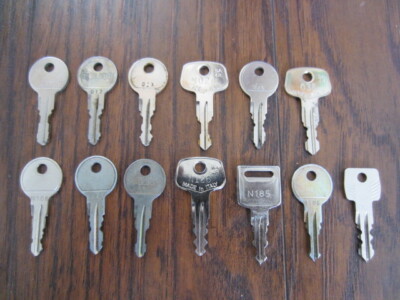 OEM THULE KEY 017 023 N024 026 038 N071 N098 N108 116 N126 N174 N185 ...