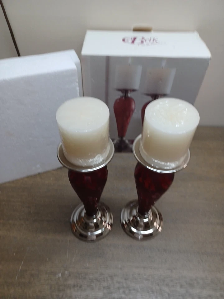 Belk Tis The Season Set de 2 Candelabros de Vidrio Rosa - ¡CON VELAS! Foto 2 de 4