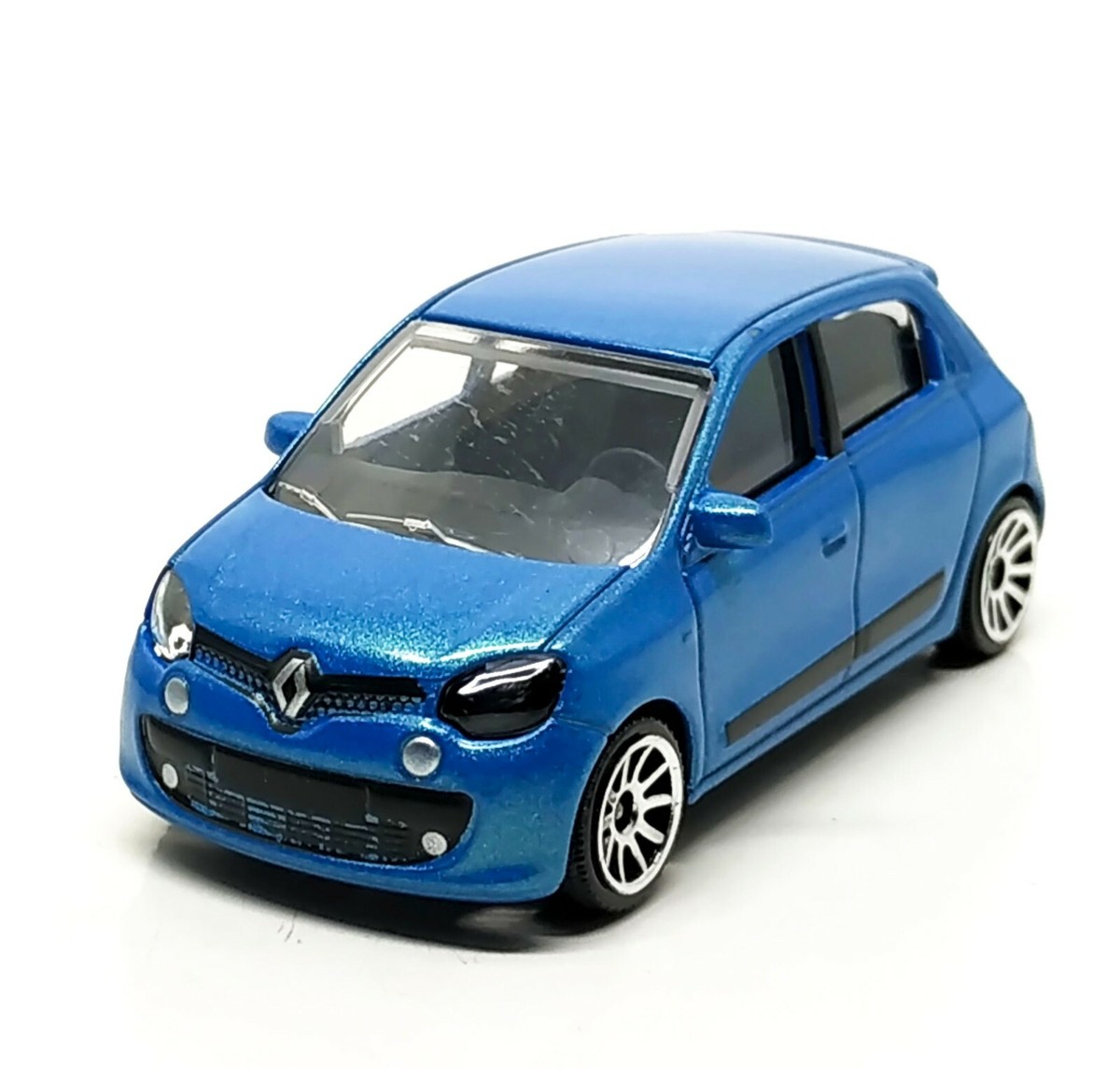 Majorette Renault Twingo III Metallic Blue 1:54 3